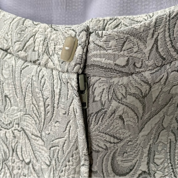 Penningtons Floral Skirt with Detailed material‎ - Picture 7 of 11